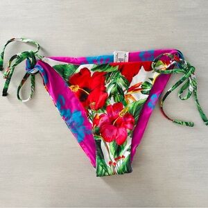 Guess Multicolored Floral Bikini Bottom. NWT. Size M